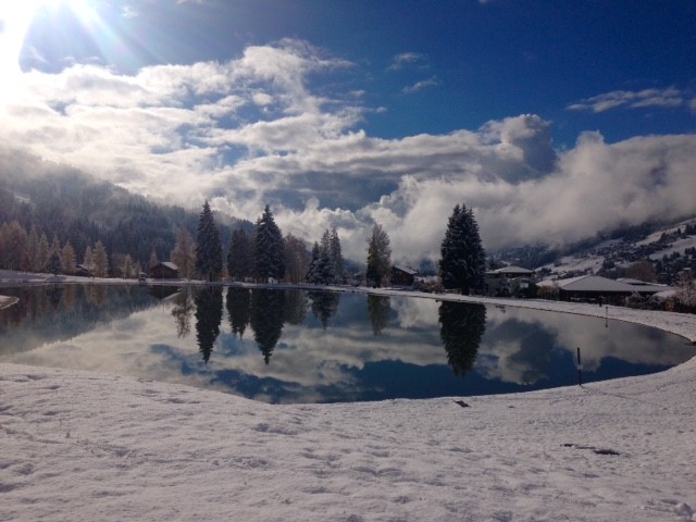 6-11-16, the beautiful Lac d'Ecole in Les Gets, after the first snow of the winter!