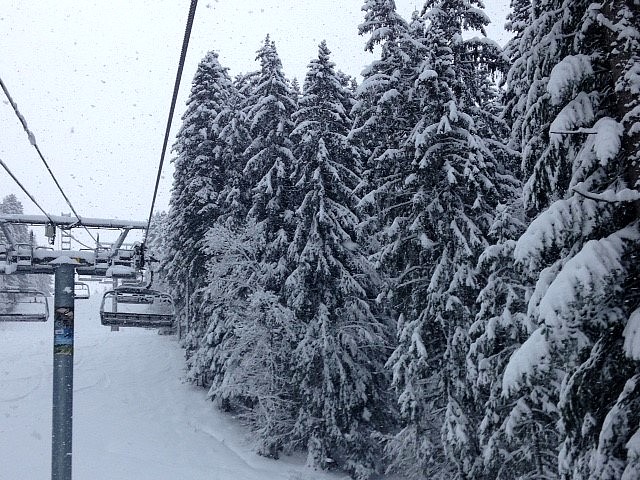 9-12-17, amazing snow for the first day of the season in Les Gets.